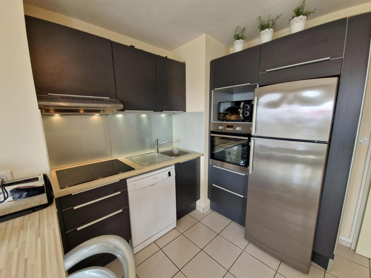 Appartement Avec Piscine, Tennis & Balcon, Centre-Ville Chatelaillon-Plage, 6 Pers, 2 Ch - Fr-1-706-17 Châtelaillon-Plage Exterior foto